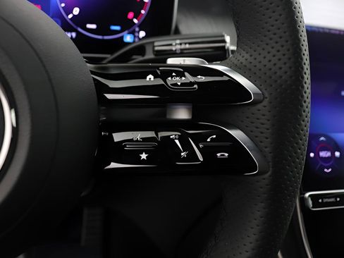 Certified 2026 Mercedes-Benz GLC 300 image 12