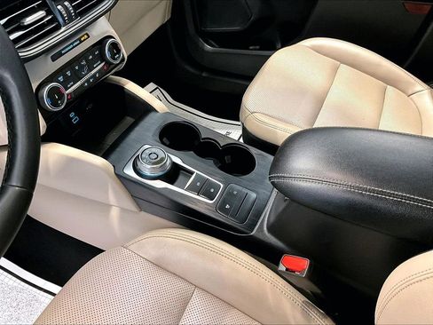 Used 2022 Ford Escape SEL image 15