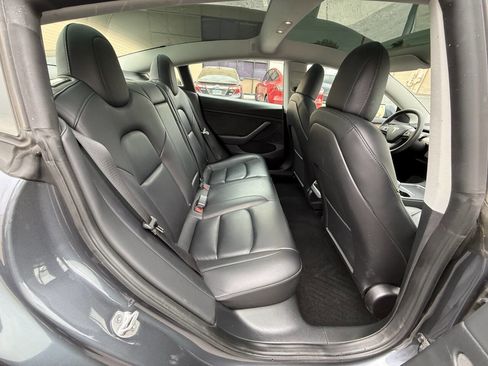 Used 2023 Tesla Model 3 Standard Range image 29