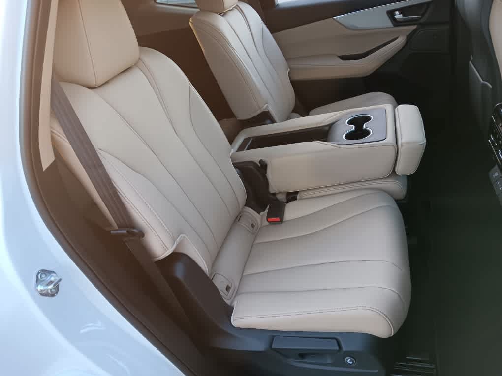 Used 2026 Acura MDX SH-AWD image 18