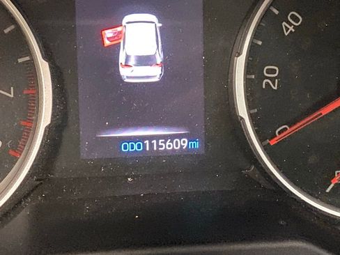 Used 2021 Toyota RAV4 XLE image 5