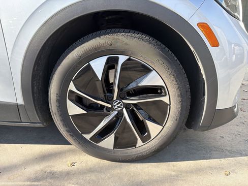 Used 2021 Volkswagen ID.4 Pro w/ ID.4 Protection Package image 35