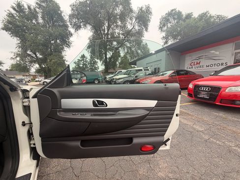Used 2002 Ford Thunderbird RWD image 17