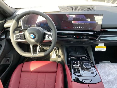 New 2026 BMW 530i xDrive AWD/4WD image 9