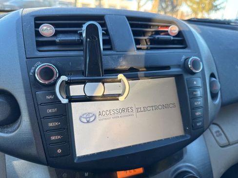 Used 2011 Toyota RAV4 Base image 20