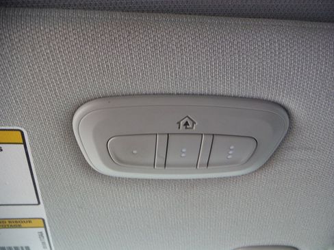 Used 2020 Jeep Cherokee Limited AWD/4WD image 29