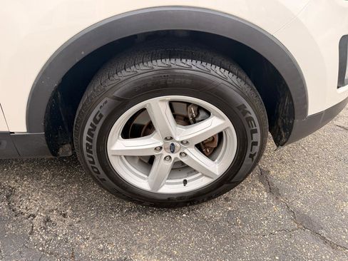 Used 2016 Ford Explorer XLT w/ Equipment Group 202A image 15