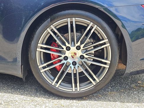 Used 2015 Porsche 911 Carrera S RWD image 11