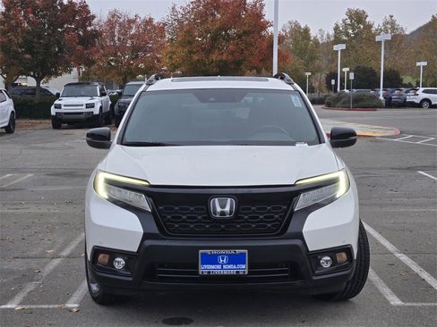 Used 2019 Honda Passport Touring image 2