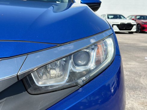 Used 2017 Honda Civic EX-T image 9