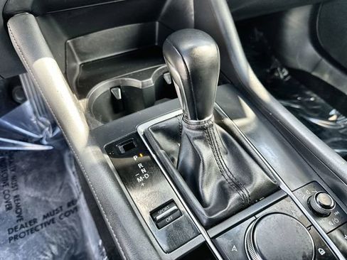 Used 2021 MAZDA MAZDA3 s image 23