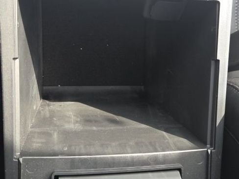 Used 2023 Ford Explorer XLT w/ Equipment Group 202A image 37