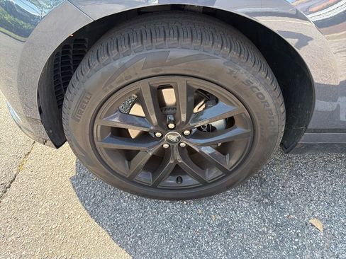 Used 2025 Land Rover Range Rover Velar Dynamic SE AWD/4WD image 19