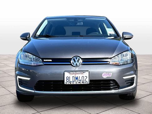 Used 2019 Volkswagen e-Golf SE w/ Driver Assistance Package FWD image 3