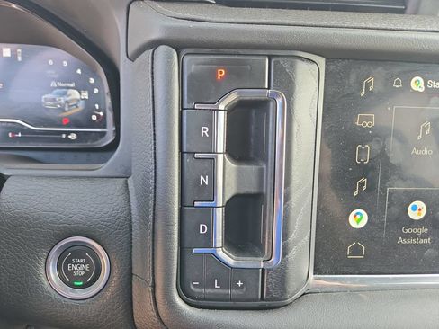 Used 2022 GMC Yukon XL Denali AWD/4WD image 29