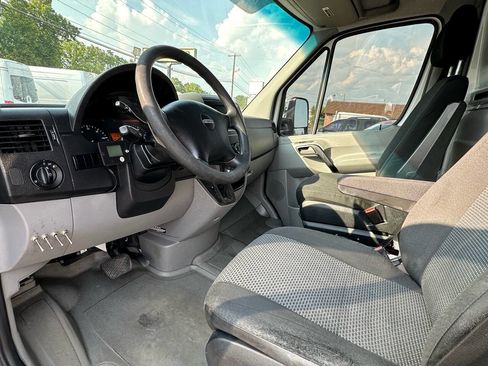 Used 2015 Freightliner Sprinter 3500 w/ Suspension Package I image 9