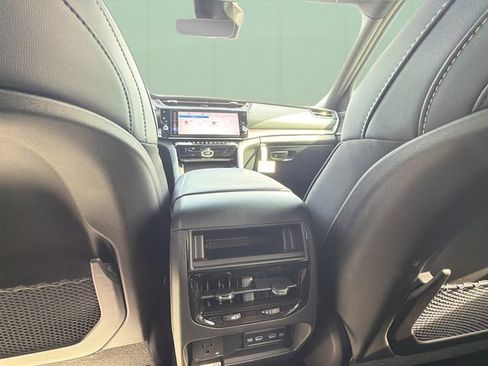 New 2026 Jeep Grand Cherokee Laredo image 22