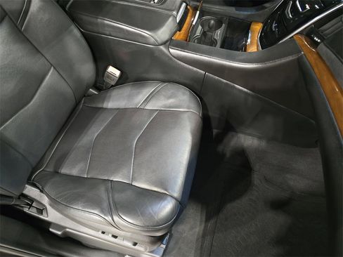 Used 2016 Cadillac Escalade ESV Premium image 10