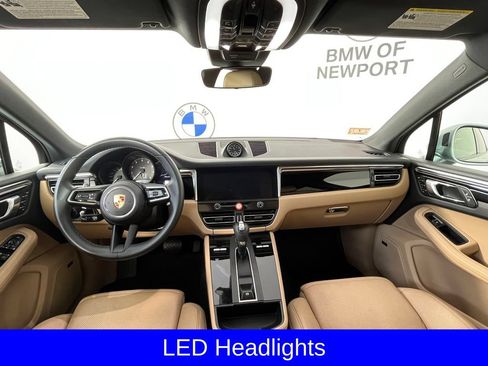 Used 2024 Porsche Macan AWD/4WD image 10
