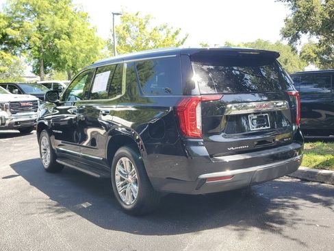 Certified 2022 GMC Yukon SLT w/ SLT Premium Package AWD/4WD image 3