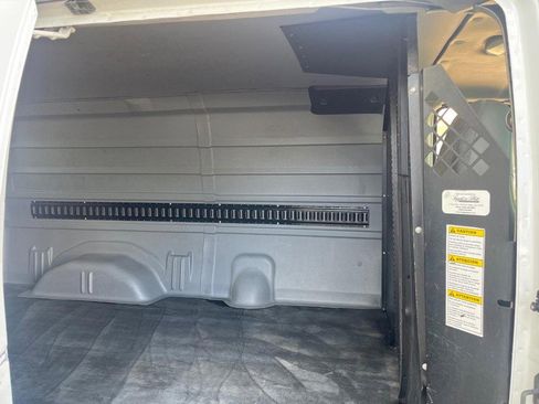 Used 2008 Ford E-350 and Econoline 350 Super Duty image 11