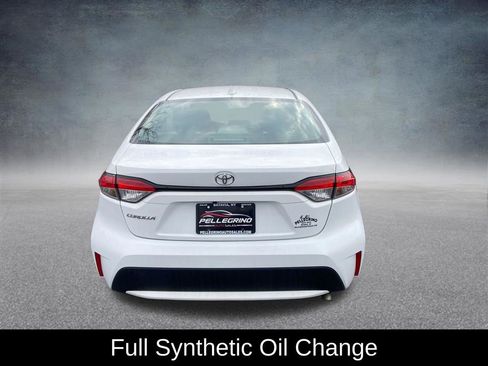 Used 2022 Toyota Corolla LE image 5