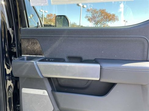 New 2026 Ford F250 Lariat w/ Black Appearance Package image 28