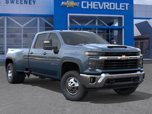 New 2026 Chevrolet Silverado 3500 LT w/ All Star Edition AWD/4WD image 7