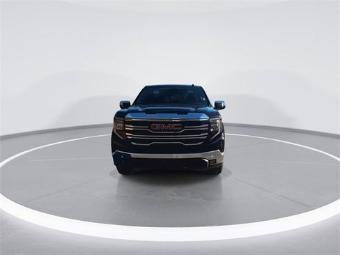 Used 2024 GMC Sierra 1500 SLT w/ SLT Premium Plus Package image 4