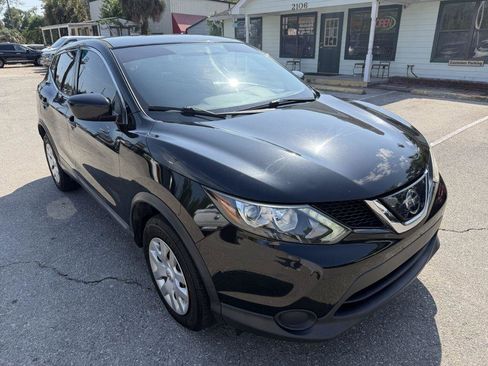 Used 2019 Nissan Rogue Sport S FWD image 3