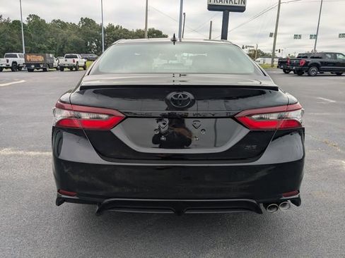 Used 2023 Toyota Camry SE FWD image 5