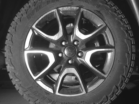 Used 2025 Jeep Compass Trailhawk AWD/4WD image 15