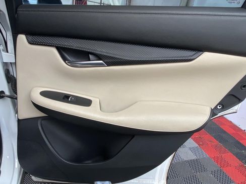 Used 2019 INFINITI QX50 Luxe AWD/4WD image 10