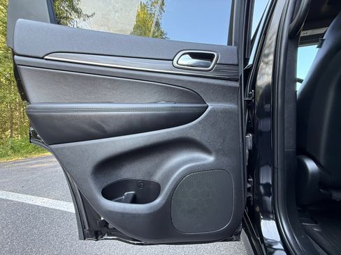 Used 2019 Jeep Grand Cherokee Limited X image 29