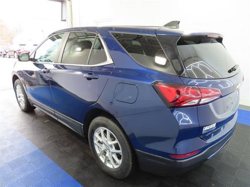 Used 2022 Chevrolet Equinox LT AWD/4WD image 4