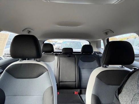 Certified 2025 Volkswagen Taos S image 25