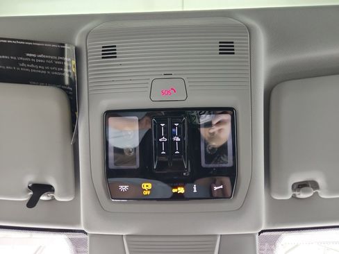 New 2026 Volkswagen Tiguan SE AWD/4WD image 30