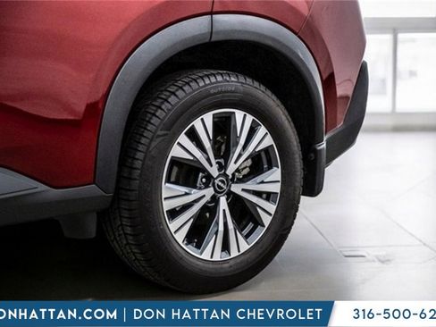 Used 2023 Nissan Rogue SV image 41