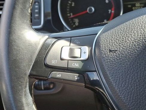 Used 2016 Volkswagen Jetta Sport FWD image 27