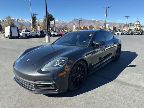 Used 2020 Porsche Panamera 4S image 4
