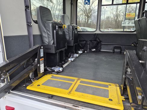 Used 2021 Ford E-350 and Econoline 350 Super Duty w/ Shuttle Bus Prep Package image 19