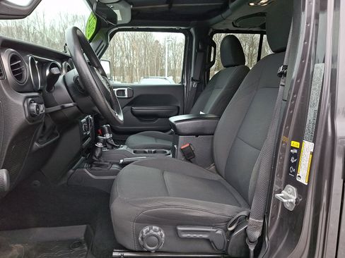 Used 2021 Jeep Wrangler Unlimited Sport image 13