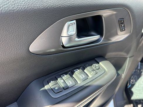New 2026 Chrysler Pacifica Select w/ S Appearance Package FWD image 22
