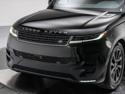 New 2025 Land Rover Range Rover Sport SE image 9