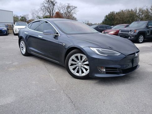 Used 2017 Tesla Model S 75 image 1