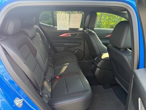Used 2025 Chevrolet Equinox EV RS FWD image 18