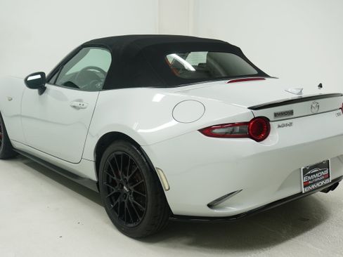 Used 2016 MAZDA MX-5 Miata Club w/ Brembo/BBS Package RWD image 6