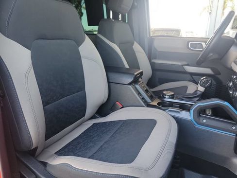 Used 2023 Ford Bronco Wildtrak AWD/4WD image 23