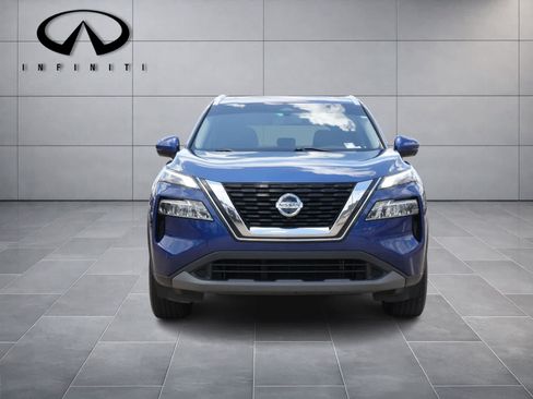 Used 2021 Nissan Rogue SV w/ Premium Package AWD/4WD image 2