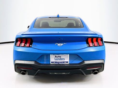 Used 2025 Ford Mustang Premium RWD image 6